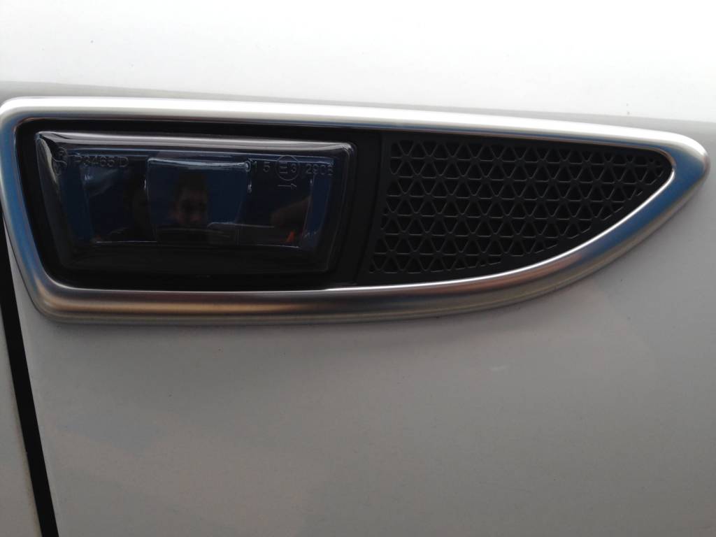 Seitenblinker schwarz mit OPC Blenden