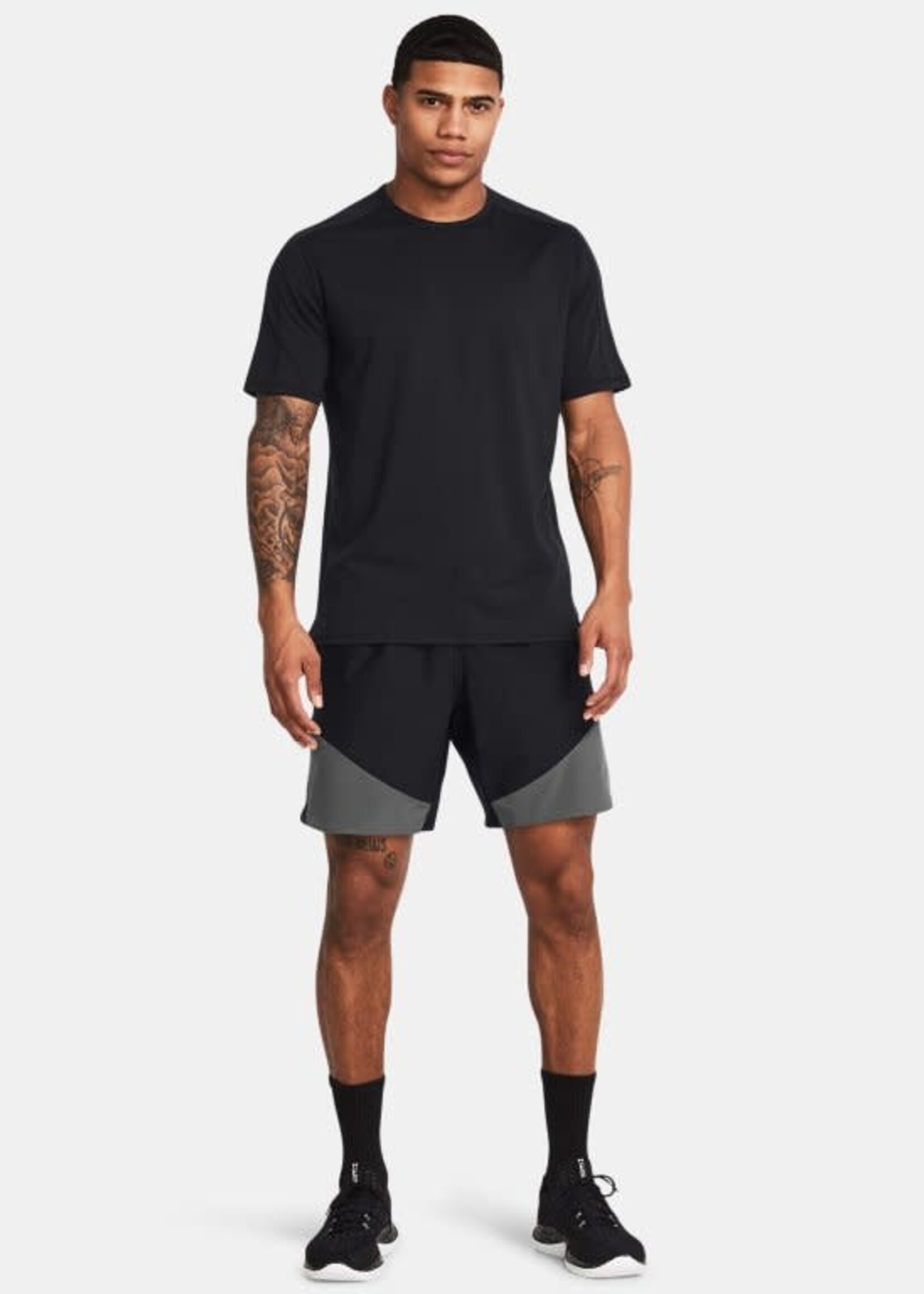 Under Armour UA Peak Woven Hybrid Short-BLK