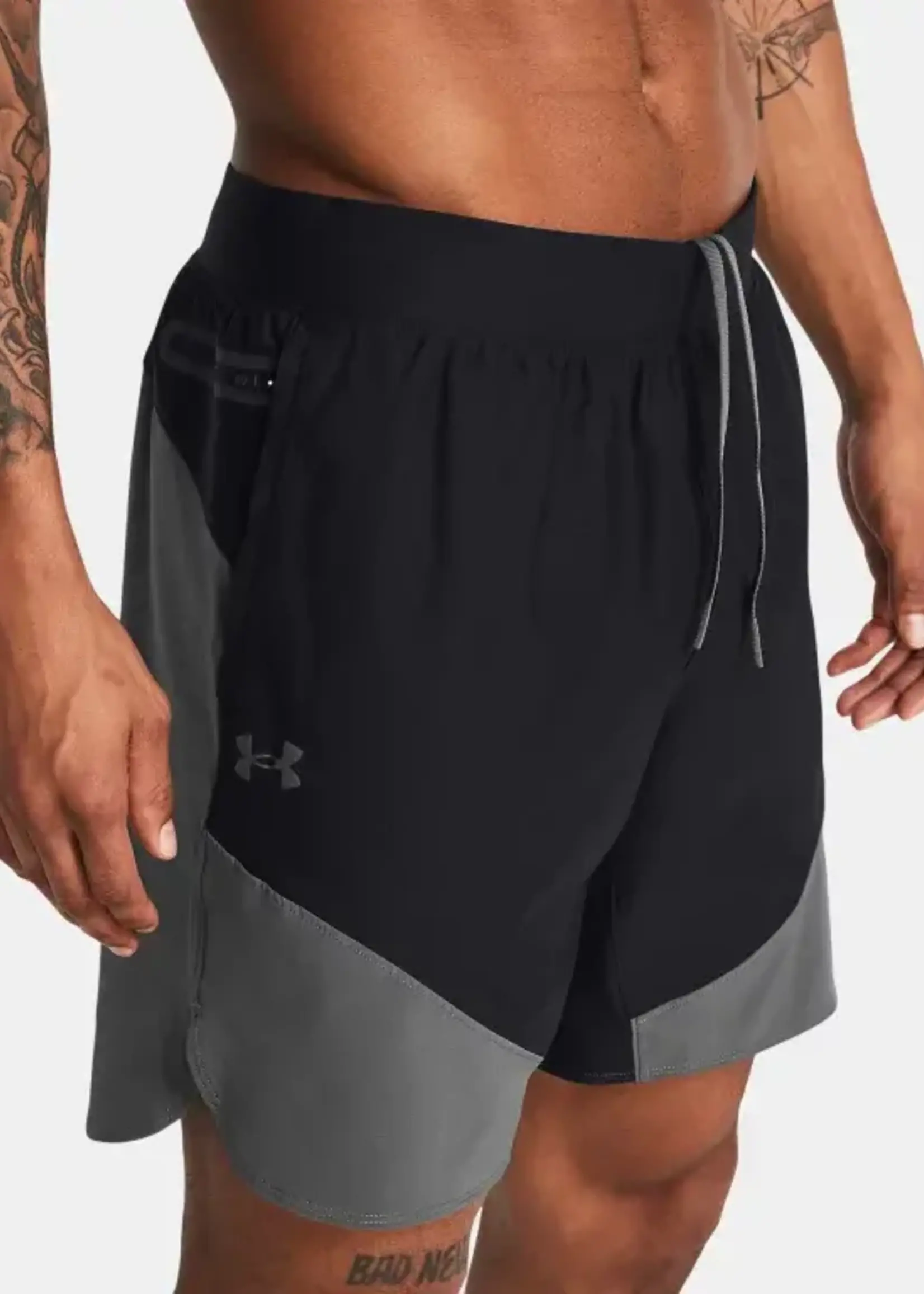 Under Armour UA Peak Woven Hybrid Short-BLK