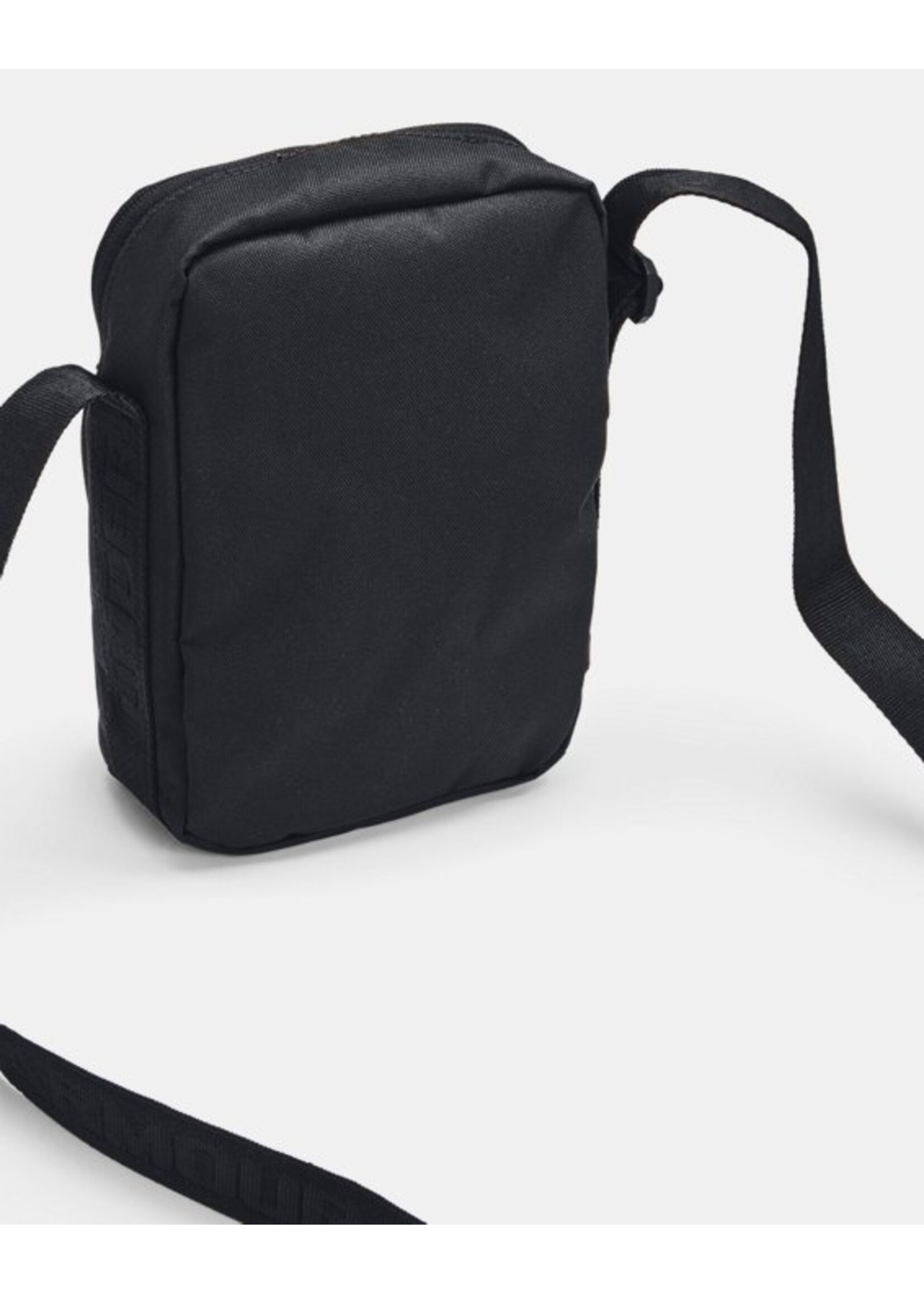 Under Armour UA Essential Lite crossbody