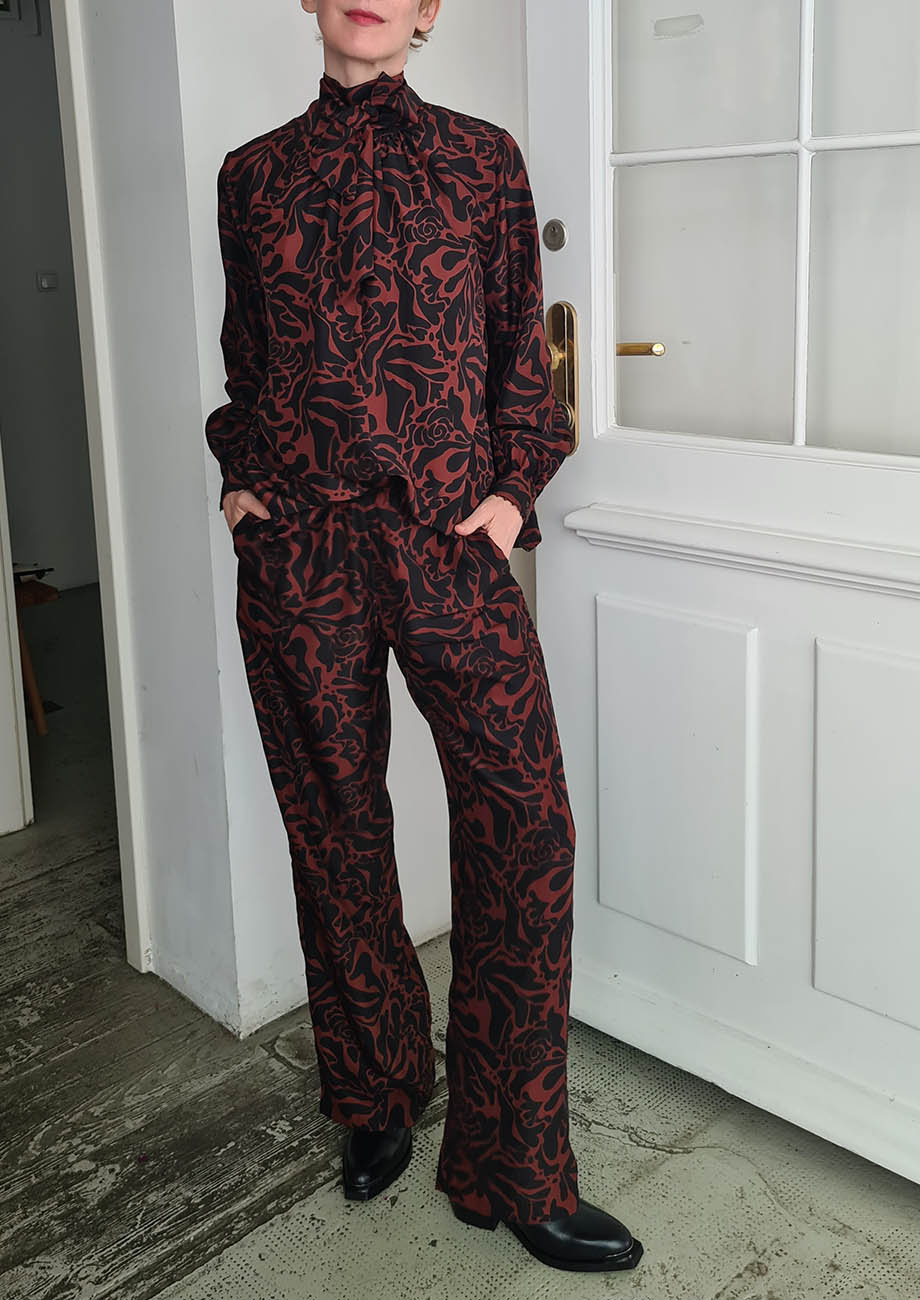 LONG SILK PANTS - ORNAMENT MOCCA-1