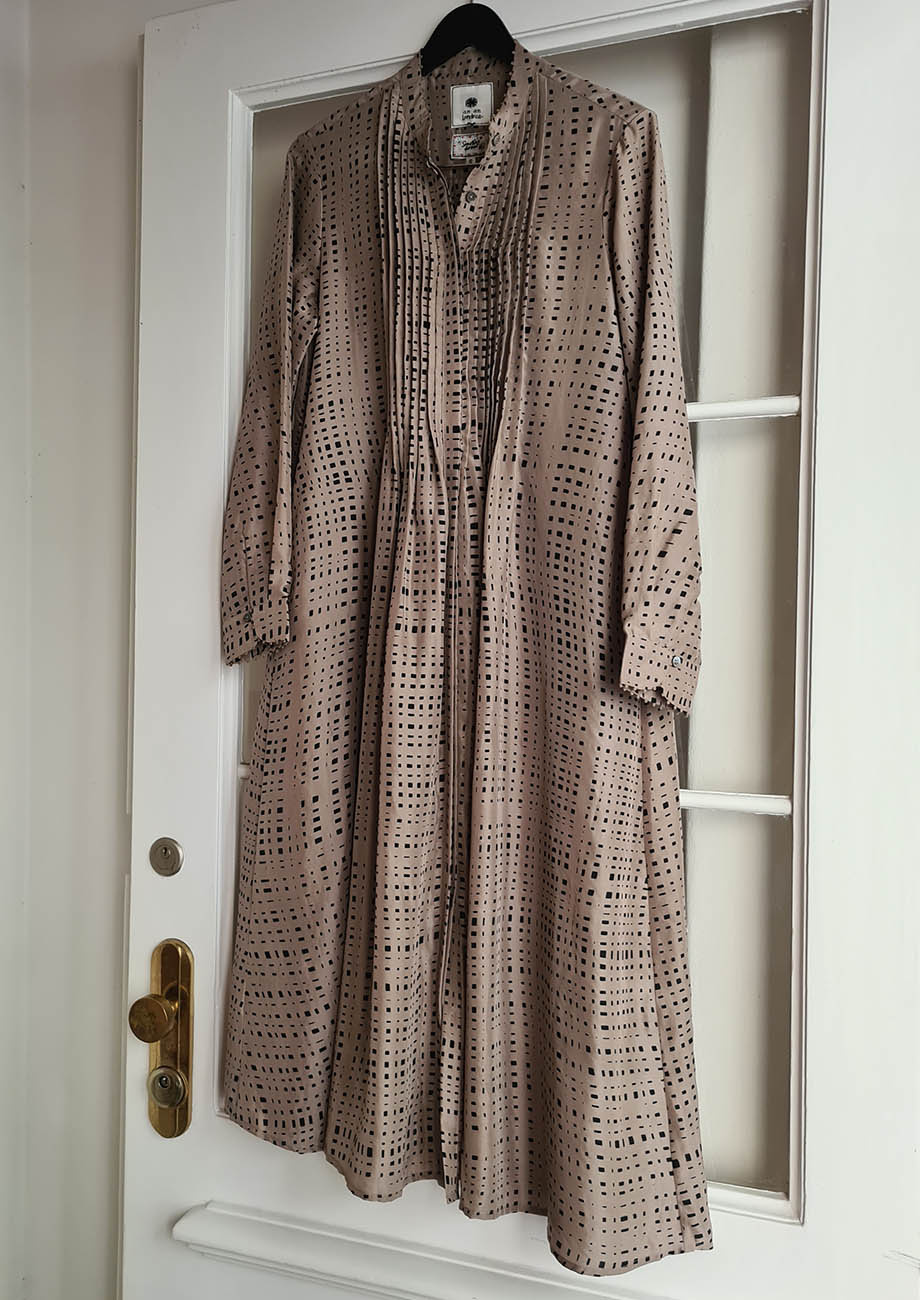 PLEATS SILK DRESS - SILVERGRAY-8