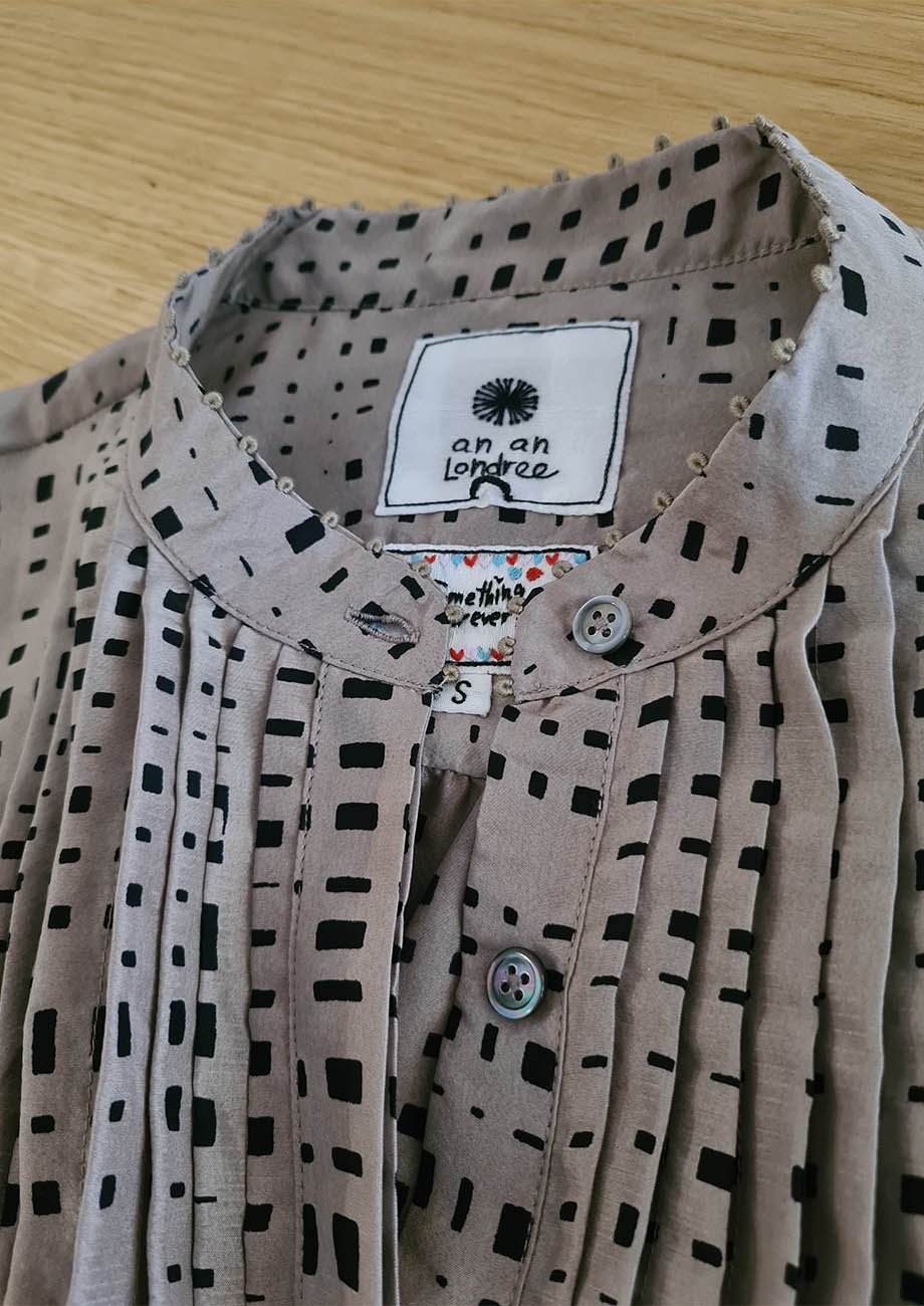 PLEATS SILK DRESS - SILVERGRAY-10