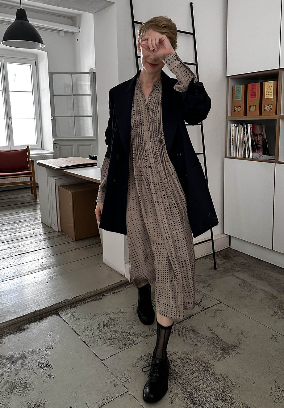 PLEATS SILK DRESS - SILVERGRAY-1