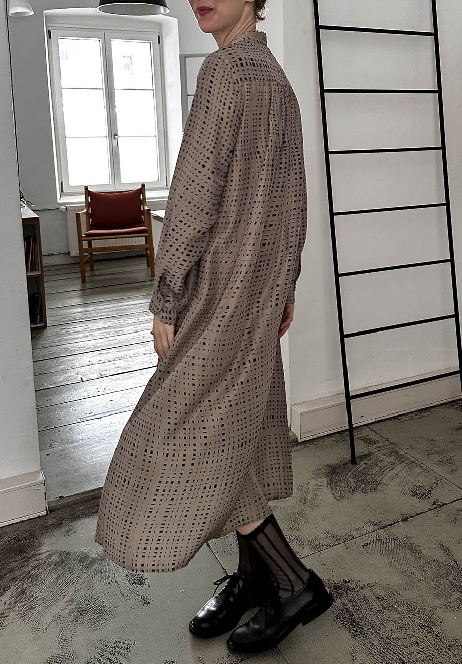 PLEATS SILK DRESS - SILVERGRAY-7