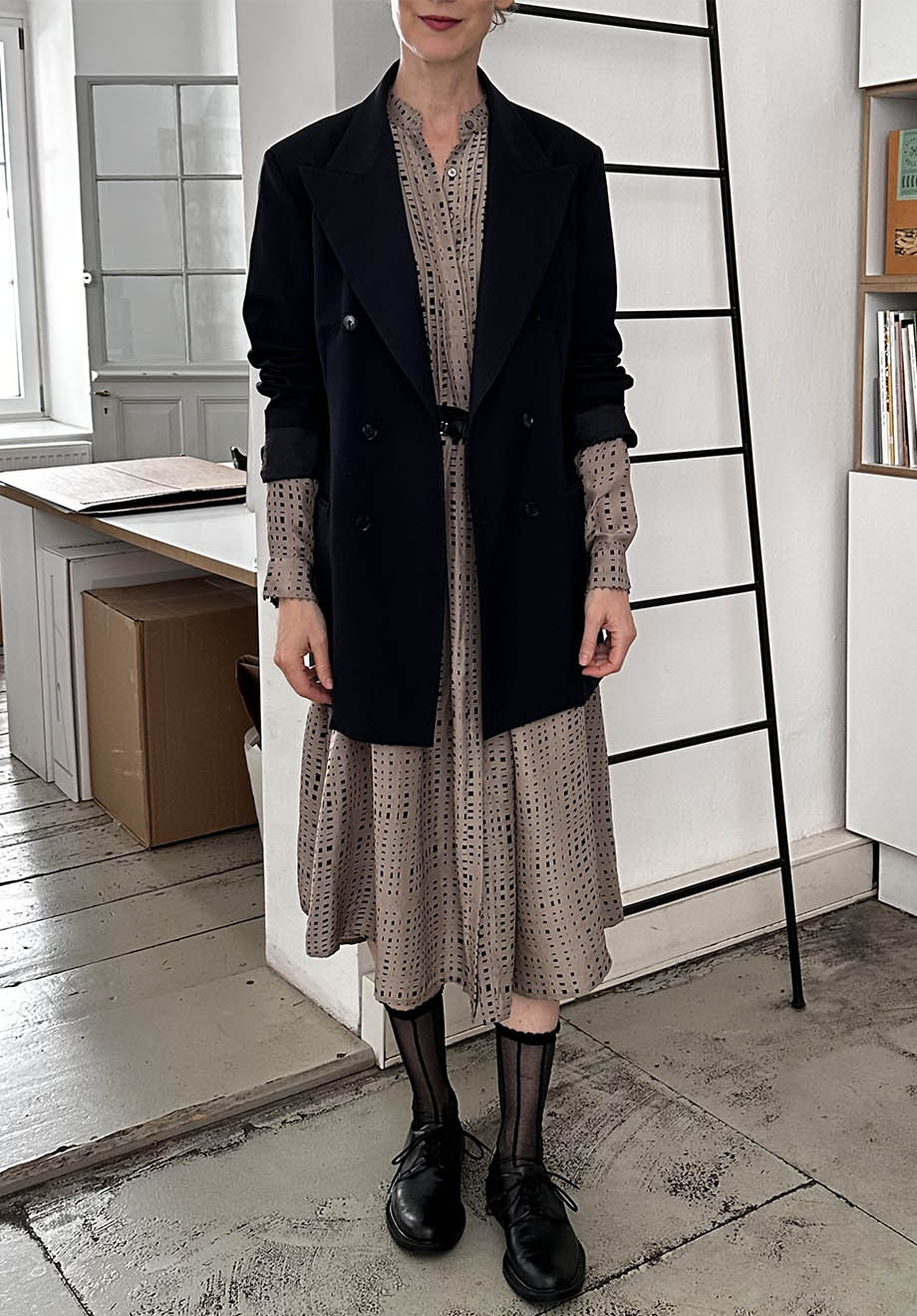 PLEATS SILK DRESS - SILVERGRAY-5