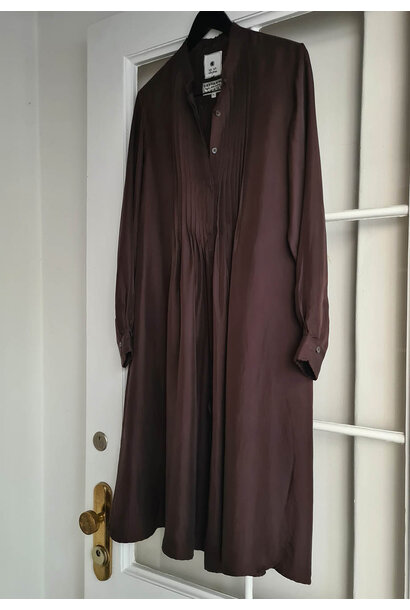 MIO SEIDENKLEID – KAFFEE