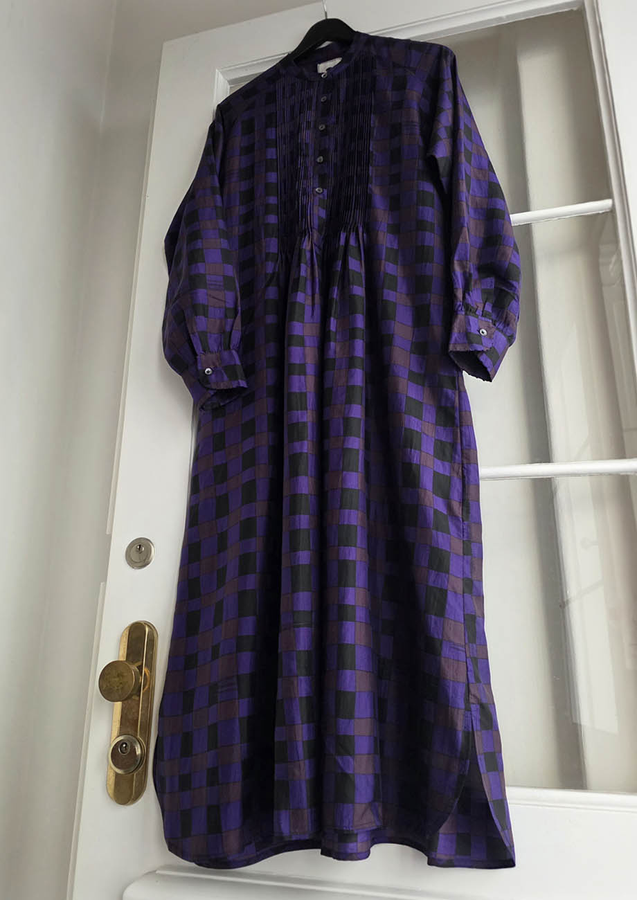SUPER TUXEDO SEIDENKLEID MIDI - CHECK AUBERGINE-3