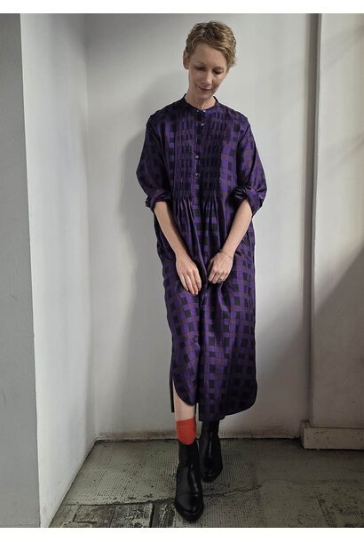 SUPER TUXEDO SEIDENKLEID MIDI - CHECK AUBERGINE