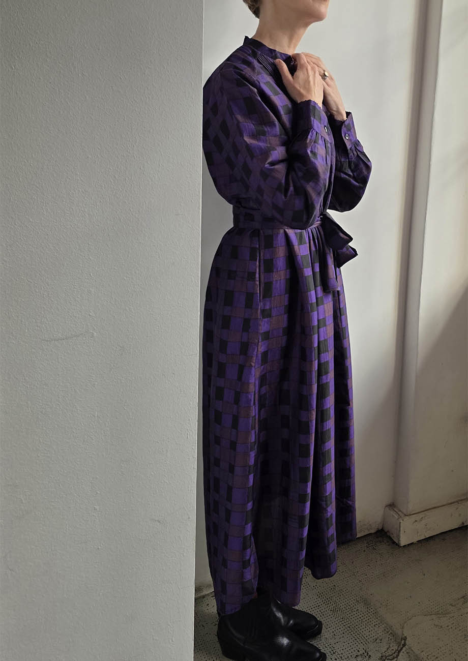 SUPER TUXEDO SEIDENKLEID MIDI - CHECK AUBERGINE-10