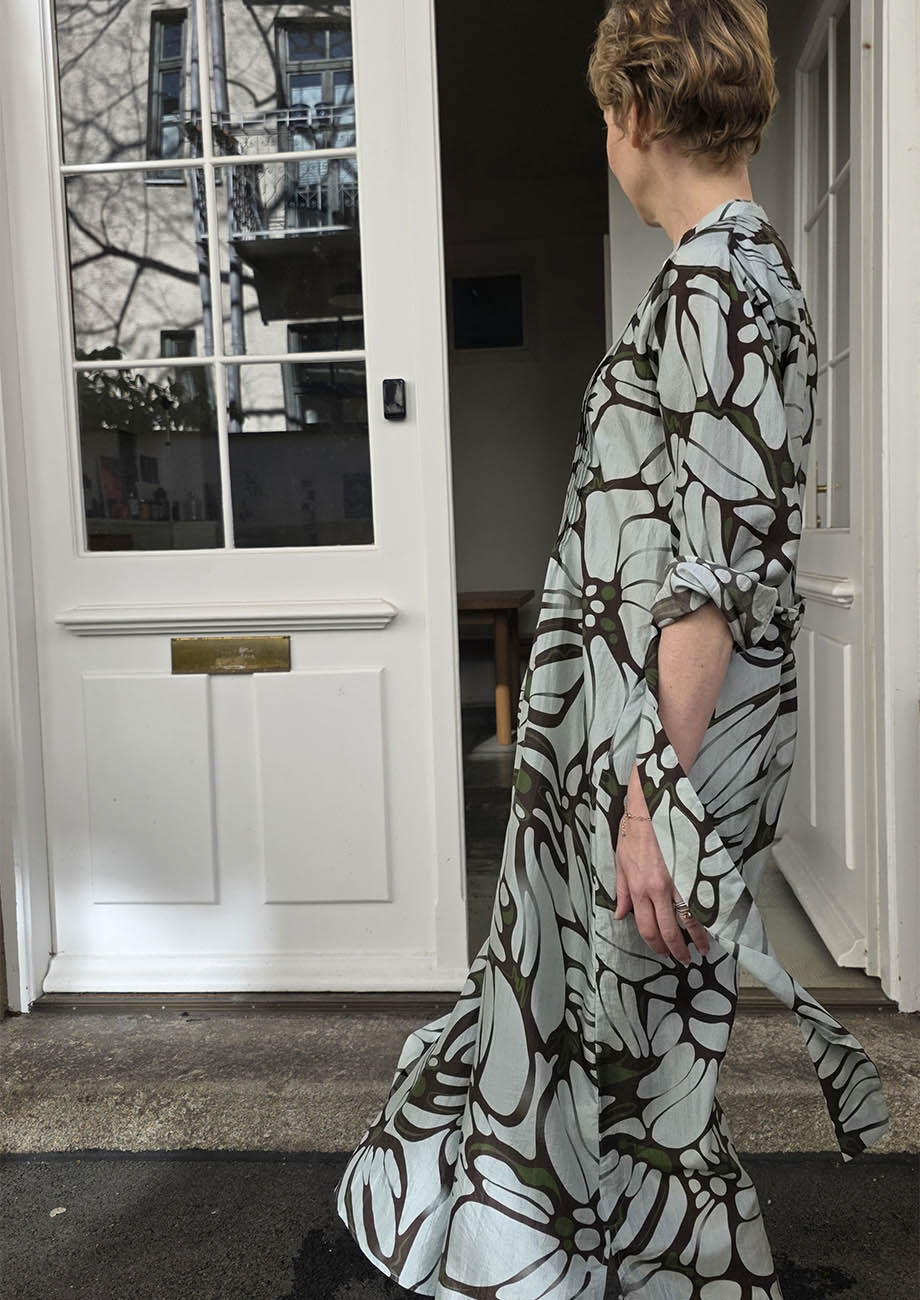 SUPER TUXEDO SILK DRESS MIDI - FLOWER IRON-5