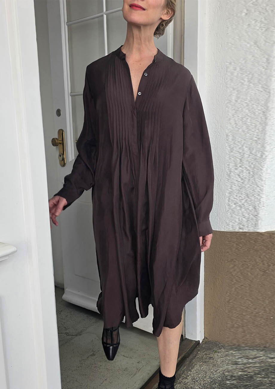 MIO SILK DRESS – COFFEE-2