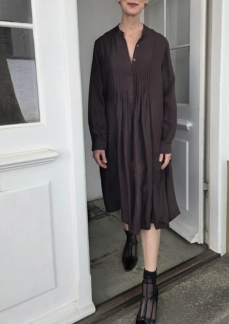 MIO SILK DRESS – COFFEE-3