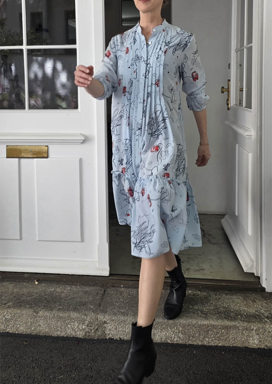PLEATS RIFFLE SILK DRESS - LINES SKY-1