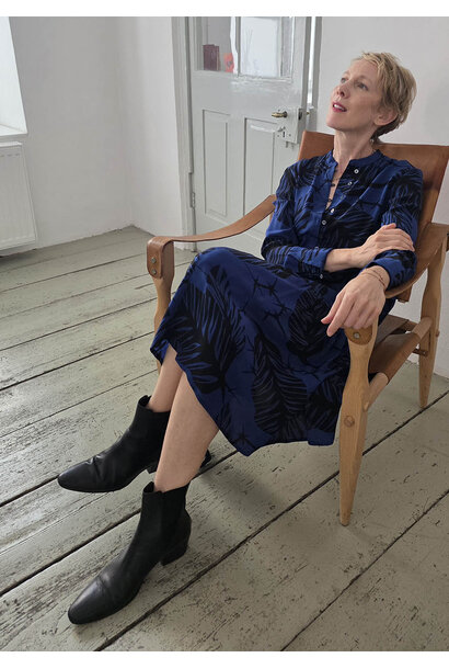 HER FAVORITE SILK DRESS - NAVY BLACK