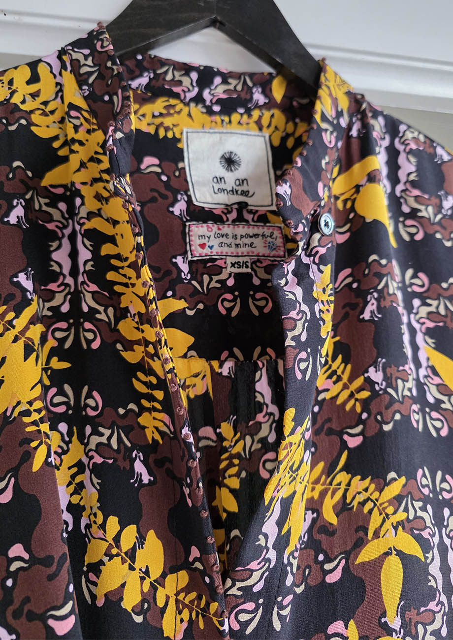 MY FAVORITE SILK DRESS - DOGS BLACK GOLD-3
