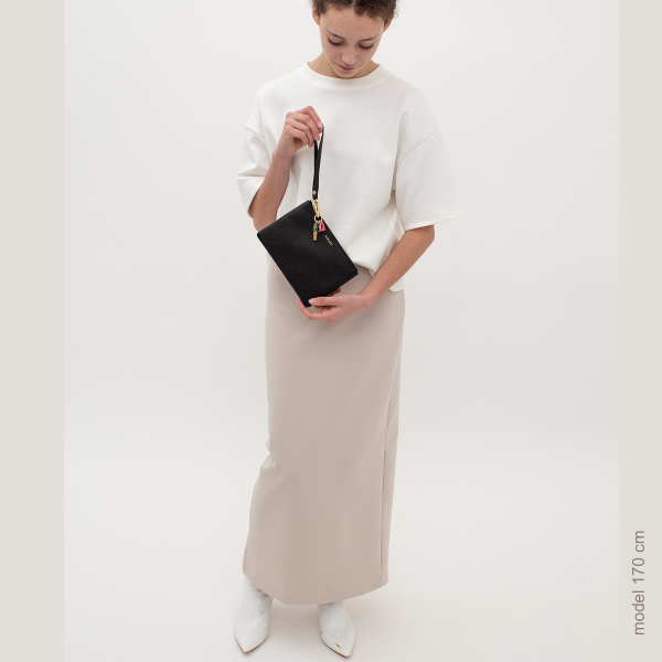 LouLou JJulie, zwart leren  clutch of etui met polsbandje