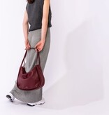 LouLou LOU L Ruby Gold – Dieprode leren shopper met gouden details en RFID