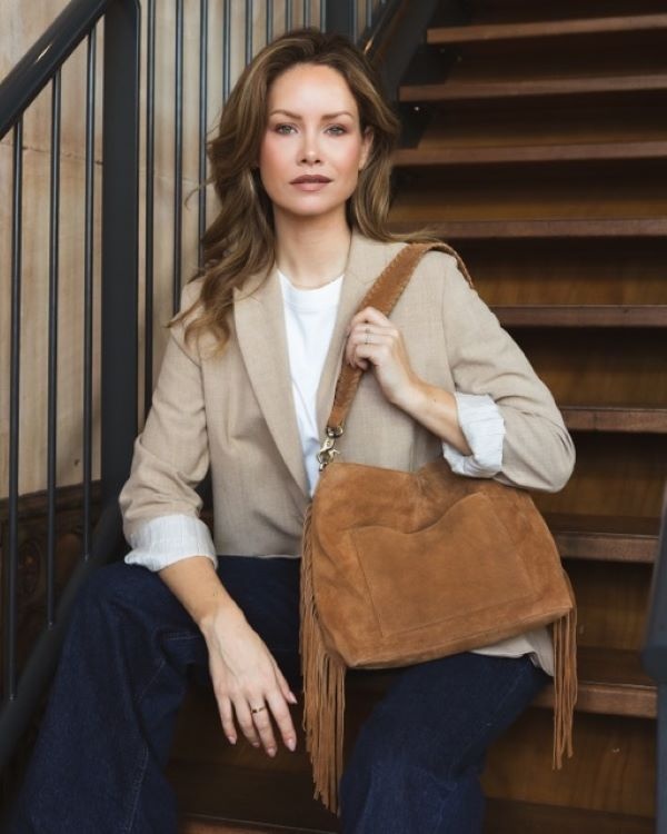 Chabo Suede Stormy Fringes Big Shoulderbag Light cognac