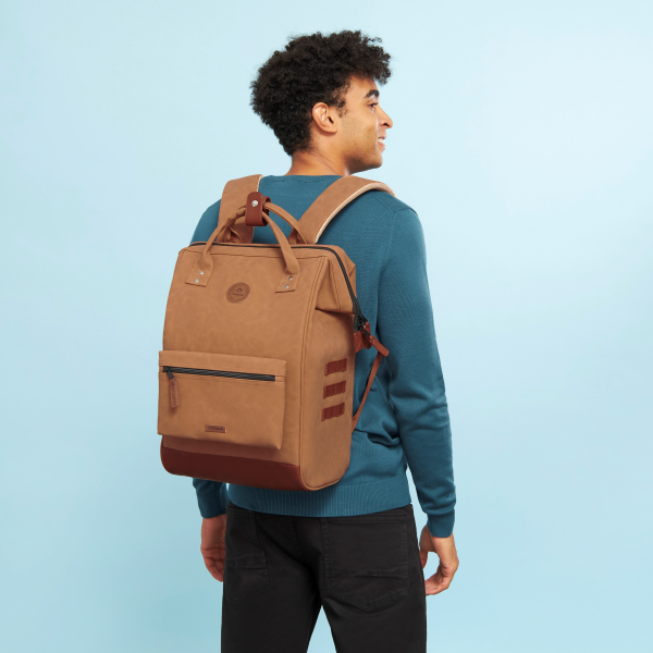 Cabaia Adventurer Rugzak L Moskou Camel Vegan Nubuck