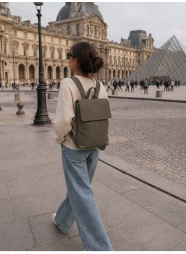 Saccoo Leren rugtas Acis M Military Green