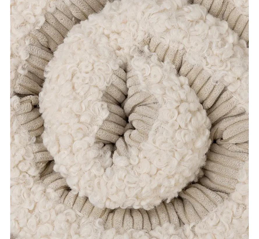 SWIRL – Interactive Meringue Snuffle Mat