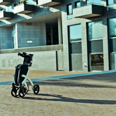 Het gemak van een opvouwbare rollator