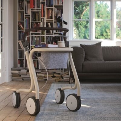 Scandinavian Butler: een rollator als butler