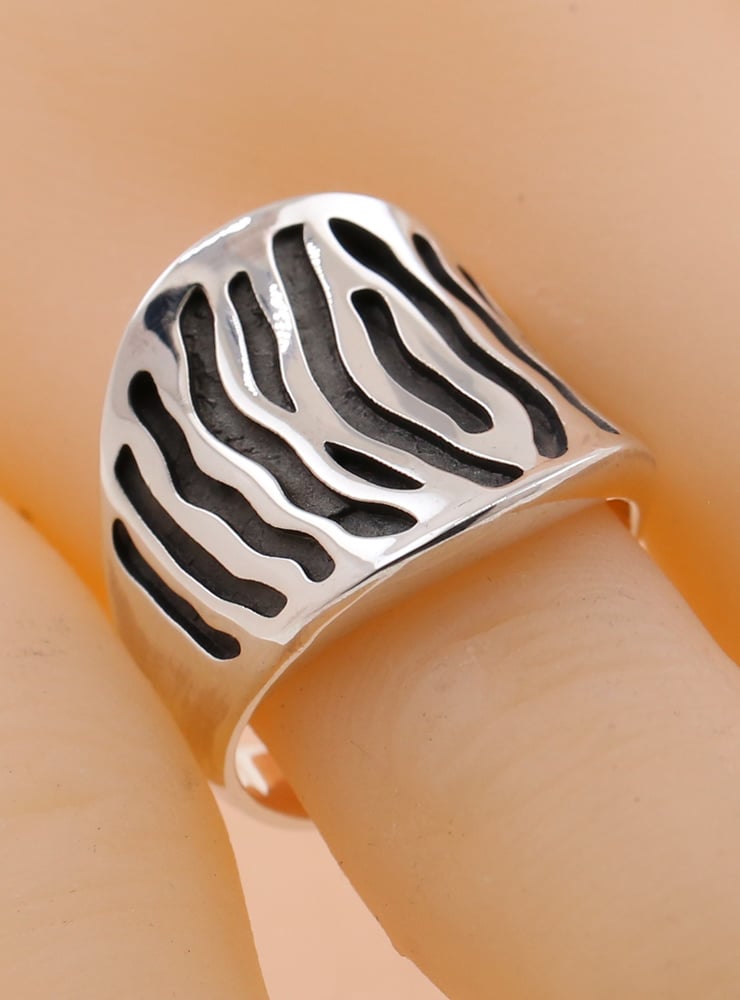 Zebra Ring aus 925er Silber New Creations