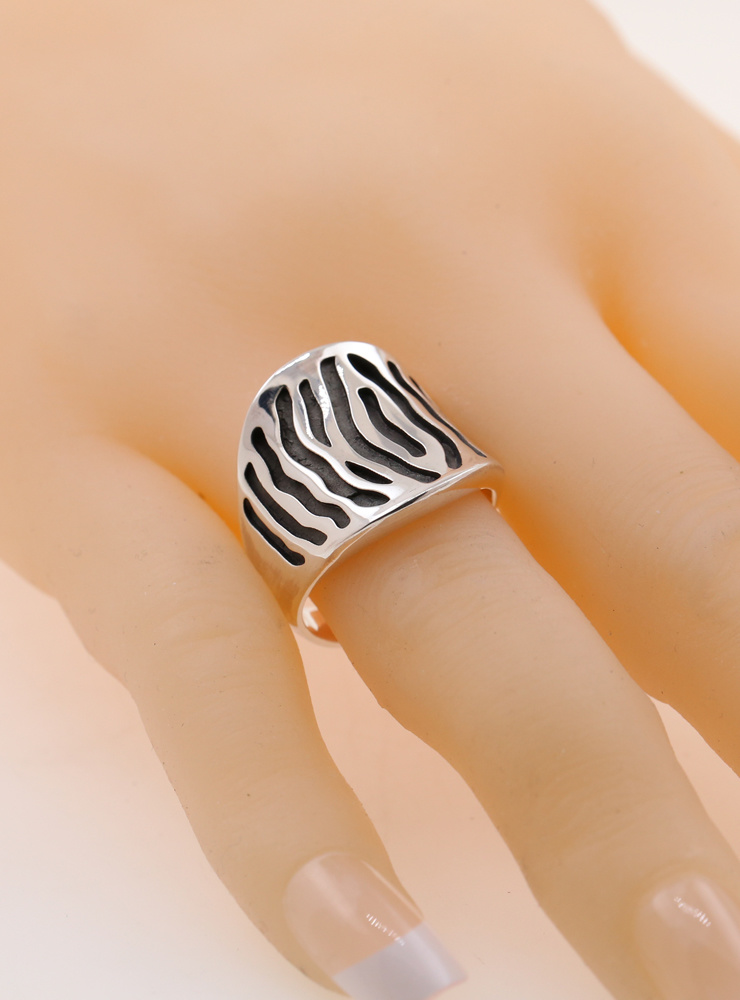 Zebra Ring aus 925er Silber