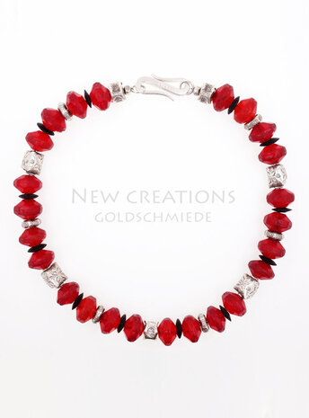 Halskette aus antiken Glasperlen, Kokosnussscheiben und Silber Halskette aus antiken Glasperlen, Kokosnussscheiben und Silber