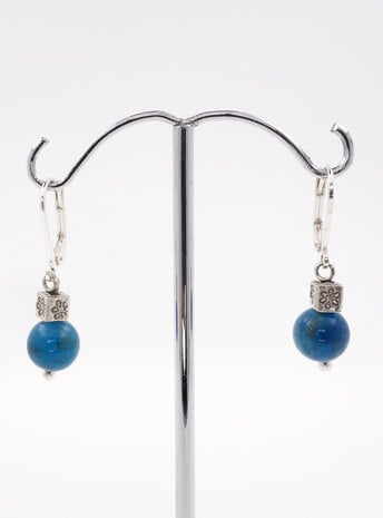 Ohrringe aus Apatitkugel und Silberwürfel Ohrringe aus Apatitkugel und Silberwürfel
