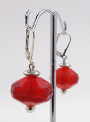 Ohrringe aus antikem Glas und Silber