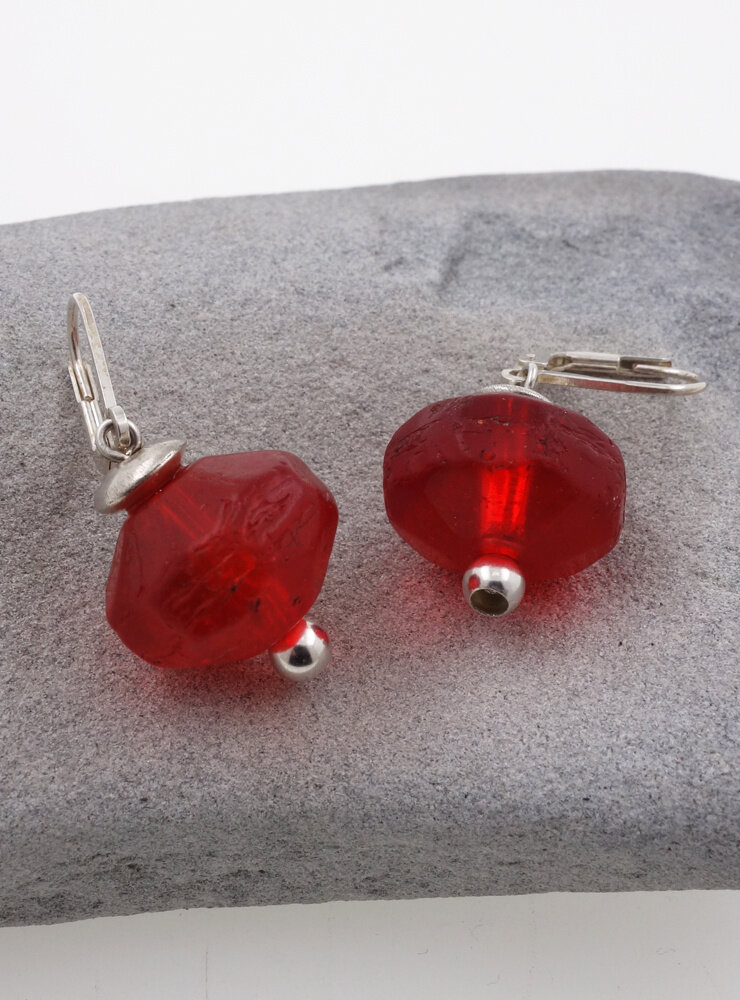 Ohrringe aus antikem Glas und Silber