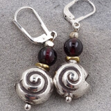 Ohrringe Granat, Messing, Silber