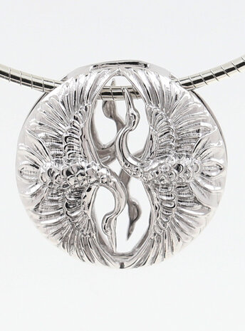 Tanz der Kraniche: Anhänger aus 925er Silber, rhodiniert Variante 2 Tanz der Kraniche: Anhänger aus 925er Silber, rhodiniert Variante 2