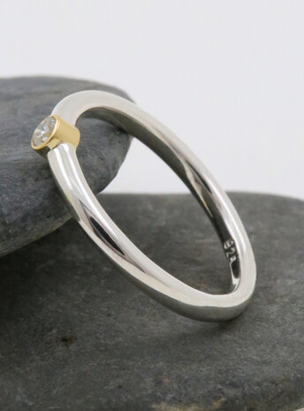 Ringlein 1: Bicolor Ring aus 925er Silber, 750er Gold und Diamant