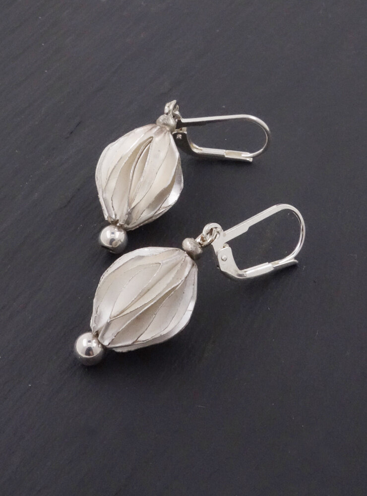 Handgemachte Ohrringe aus Silber Handgemachte Ohrringe aus Silber