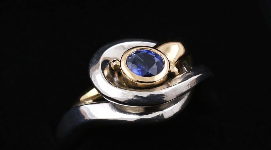 Was ist eine Sonderanfertigung im Bereich Schmuck? Was ist eine Sonderanfertigung im Bereich Schmuck?