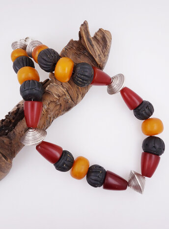 Unikat Halskette aus Bakelit, Keramik und Silberelementen Unikat Halskette aus Bakelit, Keramik und Silberelementen