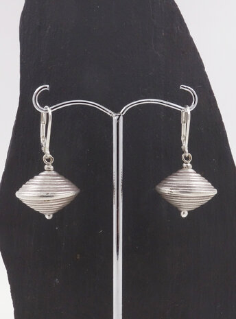 Ohrringe aus Silber Ohrringe aus Silber