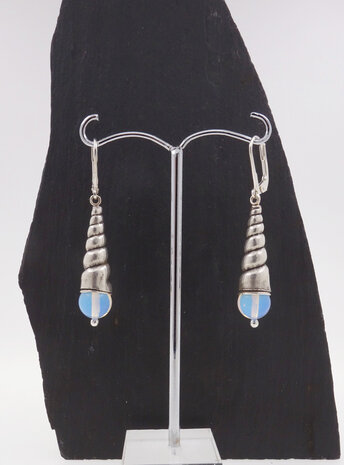 Ohrringe aus Opalglas und Silber