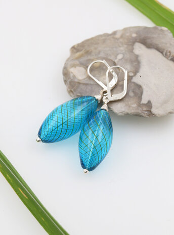 Ohrringe aus mundgeblasenem Glas und Silber