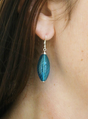 Ohrringe aus mundgeblasenem Glas und Silber