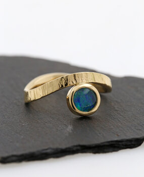 Ring Liane Gold Opaltriplette Ring Liane Gold Opaltriplette