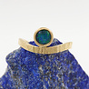 Liane: Ring aus 750er Gold und Opaltriplette Liane: Ring aus 750er Gold und Opaltriplette