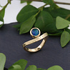 Liane: Ring aus 750er Gold und Opaltriplette Liane: Ring aus 750er Gold und Opaltriplette
