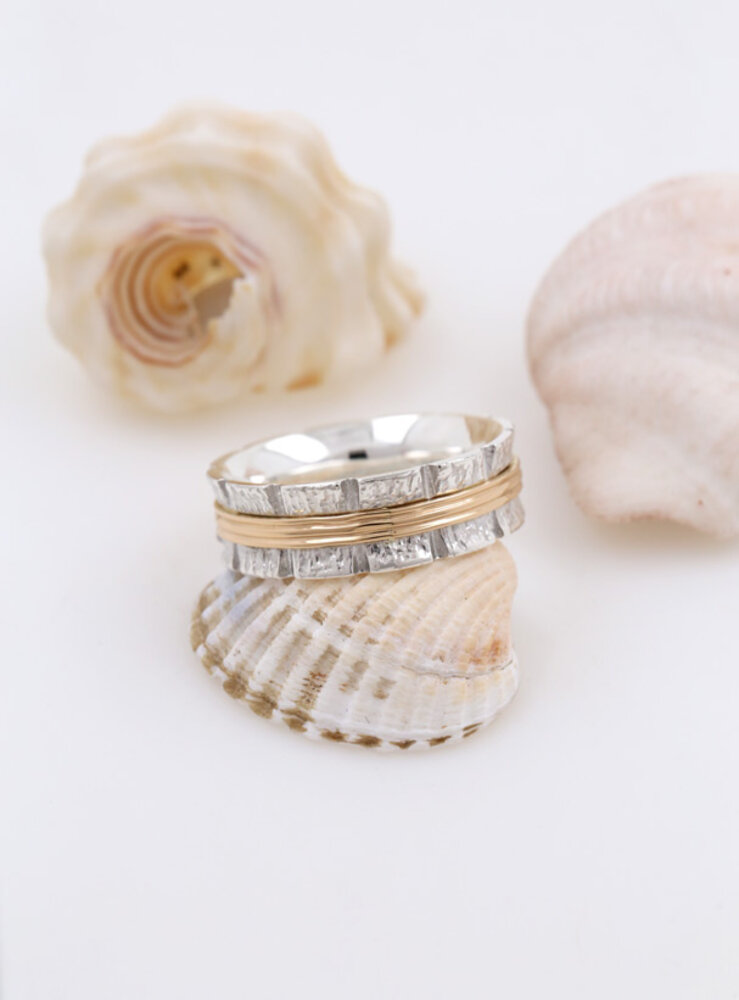 Bond: Ring aus 925er Silber und 750er Gold