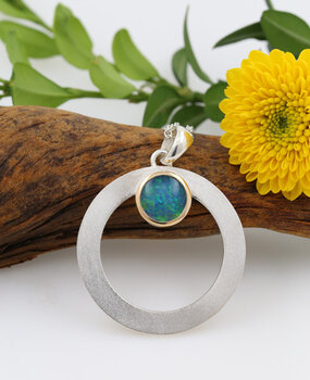 Anhänger Eyecatcher Bicolor Opaltriplette Anhänger Eyecatcher Bicolor Opaltriplette