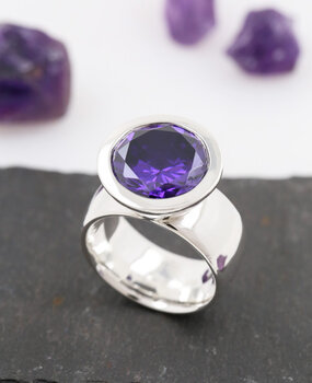 Ring Prunkstück Dunkelviolett Ring Prunkstück Dunkelviolett